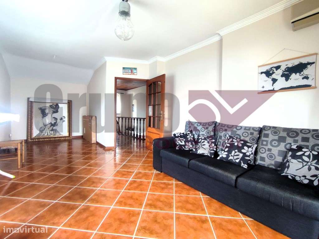 Moradia Isolada T5 com Garagem e anexo em Quinta do Conde-27