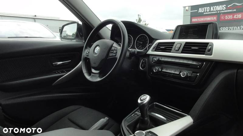 BMW Seria 3 316i Touring Sport Line - 14
