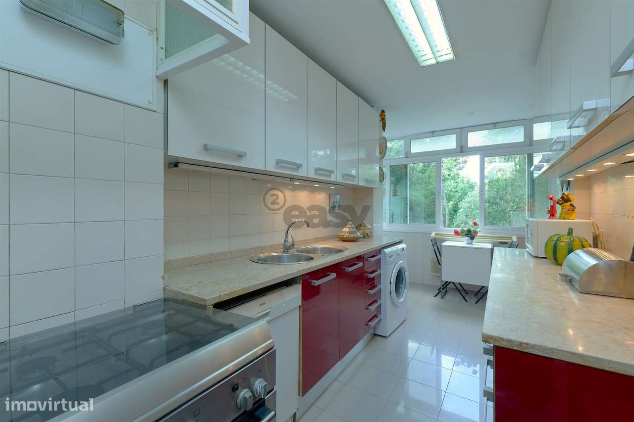Último Piso com Vista sobre Lisboa, Garagem, Luz, Privacidade e Exclus-23