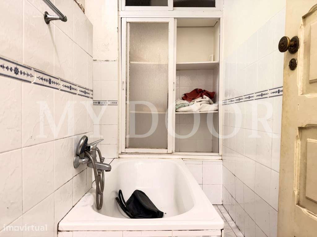 Apartamento T2 - Moscavide - Obras Totais - RCH c/ Terraço-29