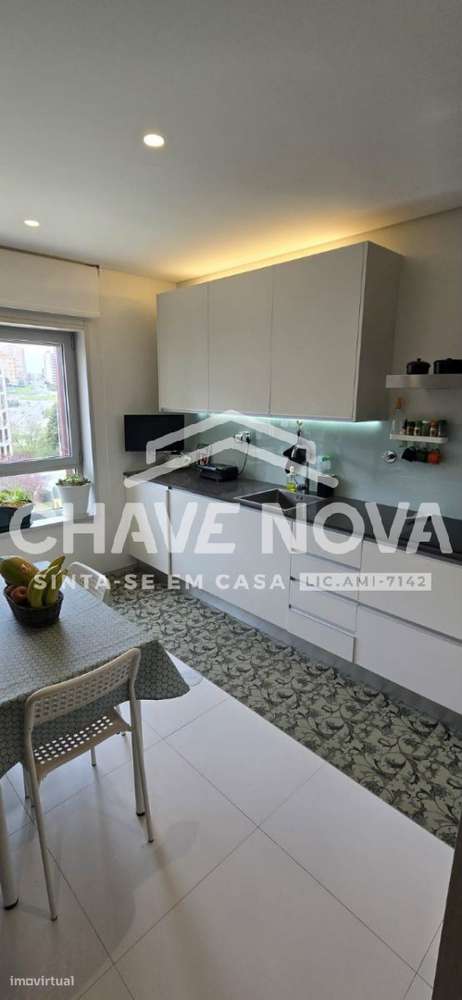 T3+1 Duplex C/ Garagem Box P/ 2 carros em Oliveira Douro - Grande imagem: 5/21