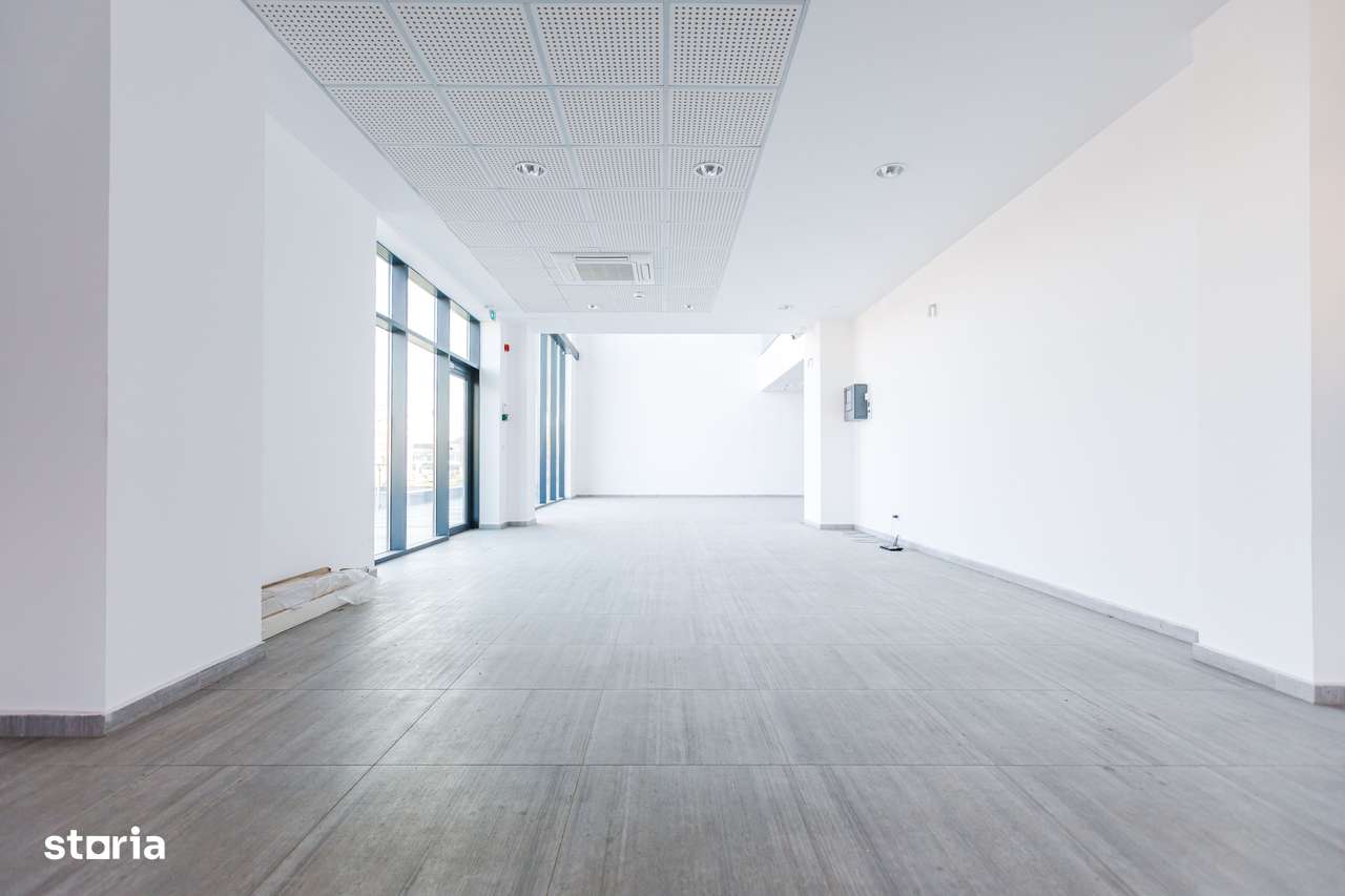 Spațiu comercial de vânzare în zona Complexul Studentesc-1