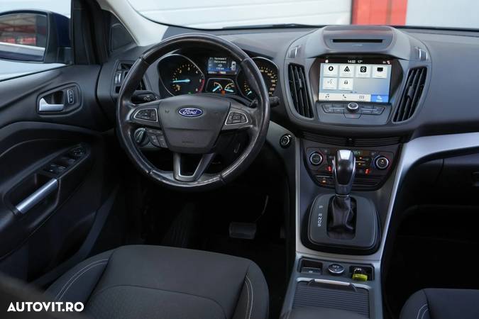 Ford Kuga - 16