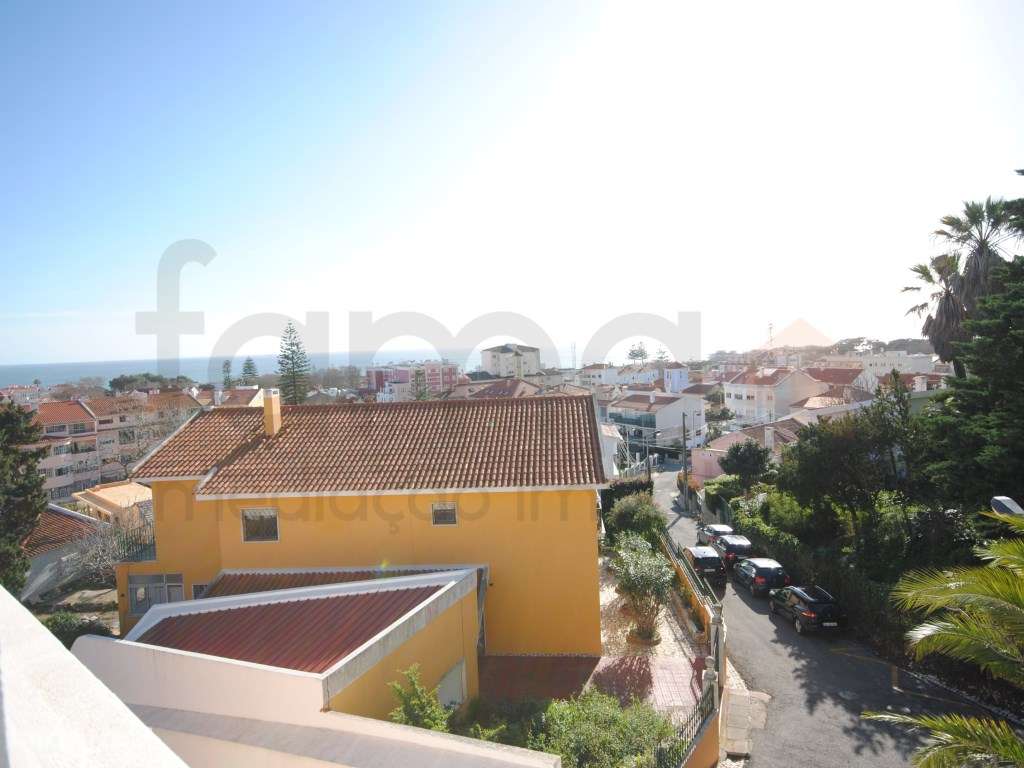 T3 Duplex com terraço centro da Parede-48