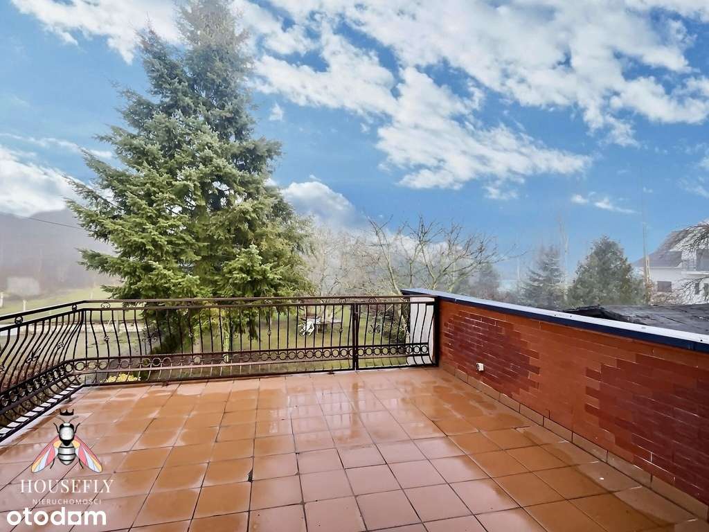 Niezależna część domu z garażem i własną działką-4