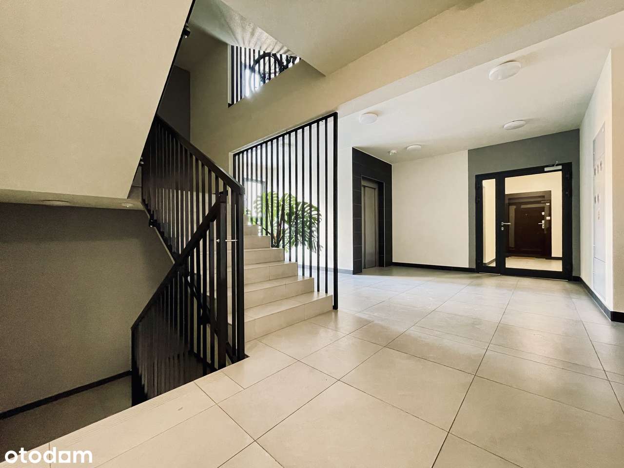 2019 | Dwustronne | Duży balkon | Garaż | Zamknięte os. | Komórka lok.-4