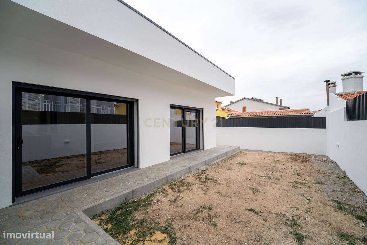 Moradia Nova térrea T3+1 em Fernão Ferro, Seixal-52