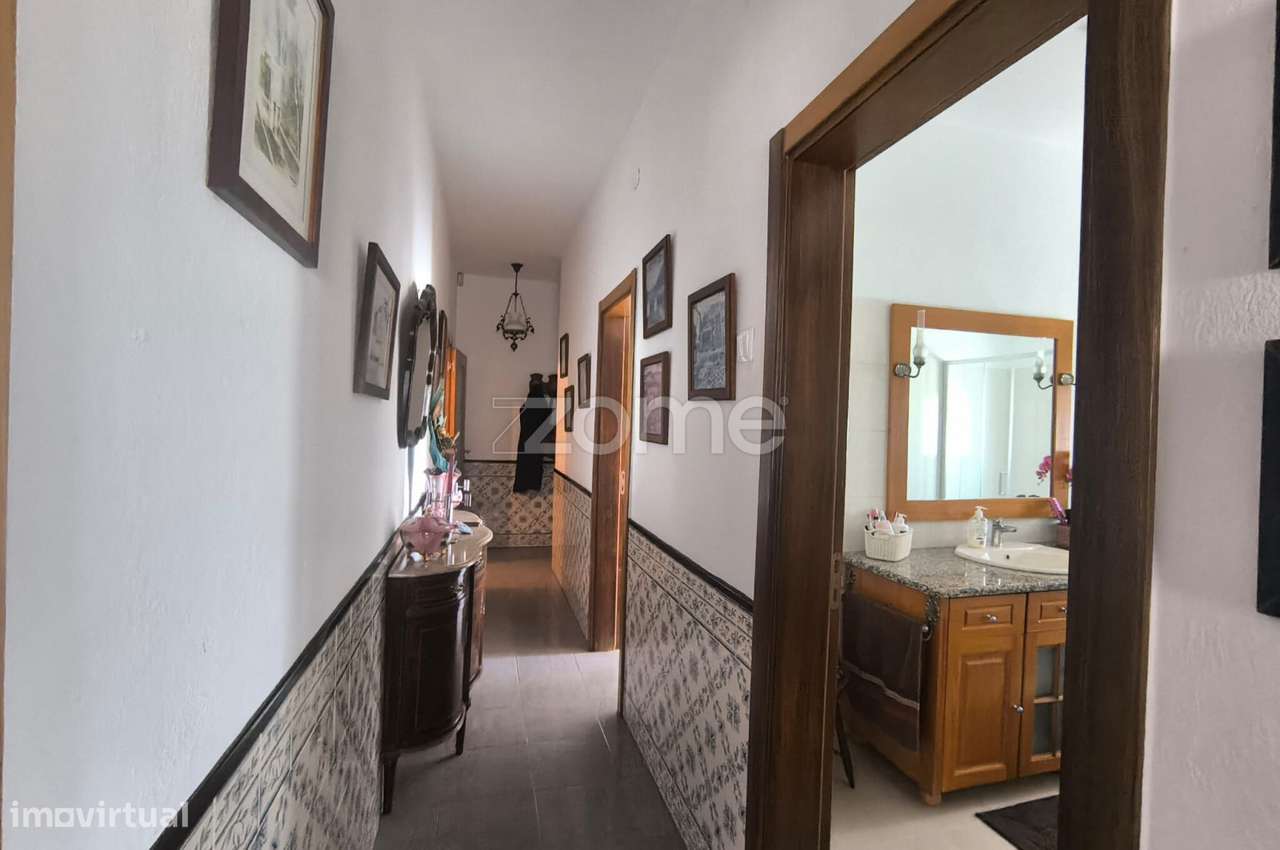 Moradia T4 unifamiliar Carnide-11