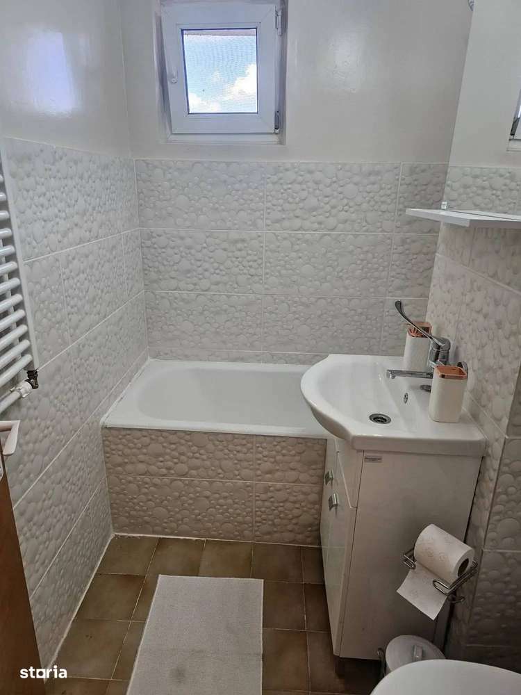 Garsonieră luminoasă, renovată complet – Poarta 4 FAUR / Titan - Imagine principală: 4/10