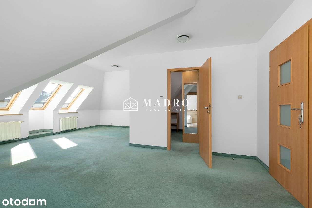 Warszewo | Duży dom z basenem na pięknej działce-16