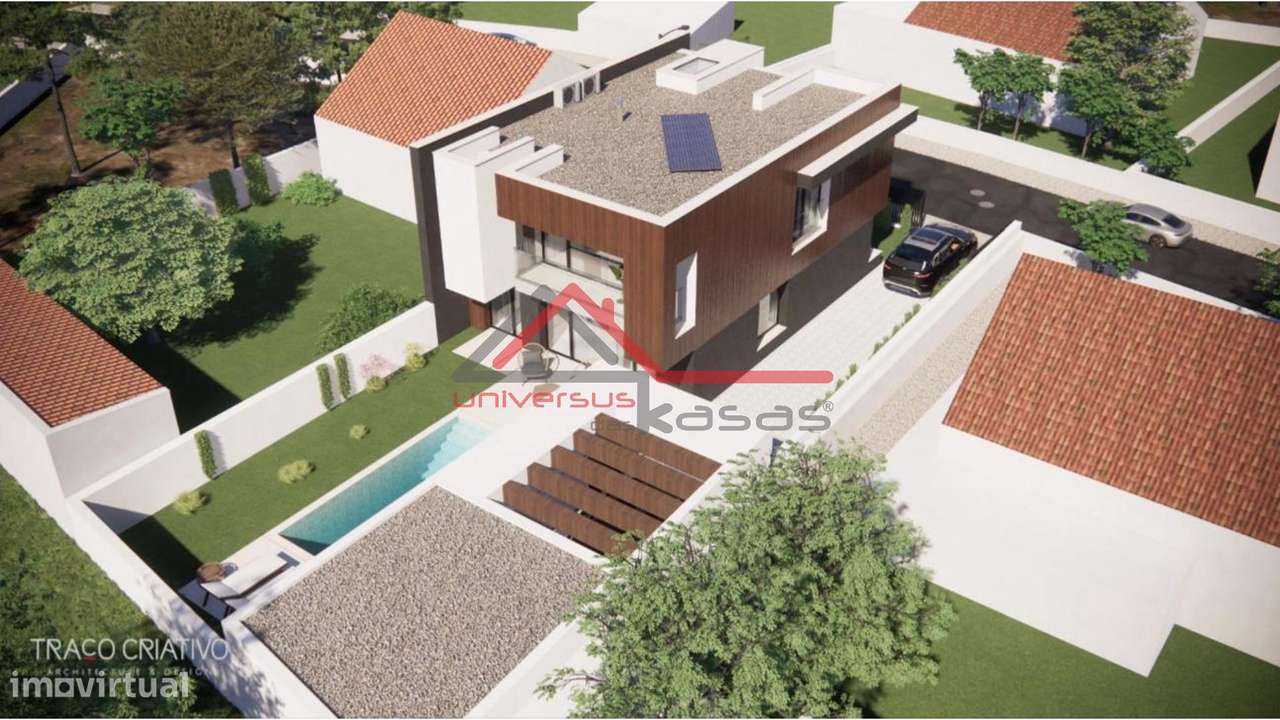 Moradia Geminada T4 em Sarilhos Grandes-7