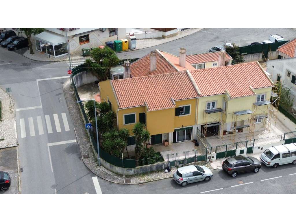 Moradia T4 com Logradouro e Garagem-29