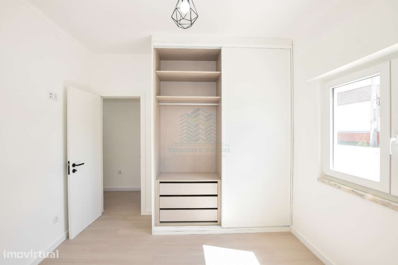 Moradia T3 remodelada com Anexos, Garagem e Poço.-15