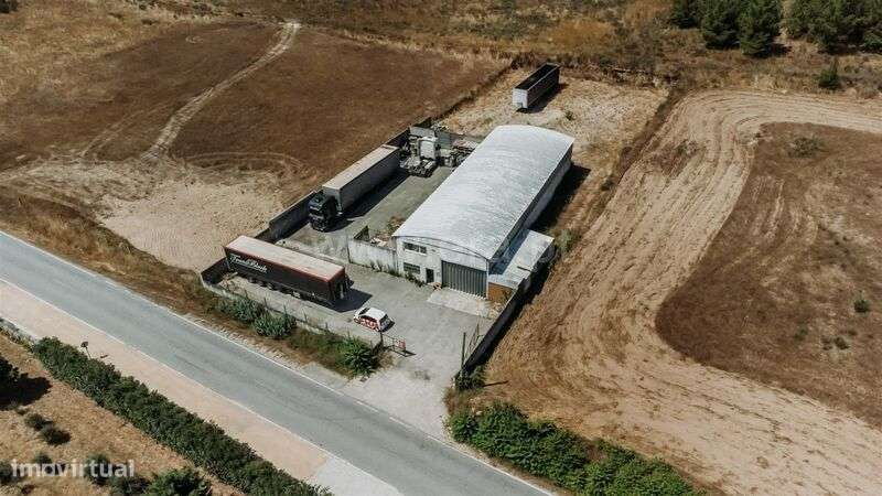 Armazém / Gouveia, Melo e Nabais - Grande imagem: 2/17