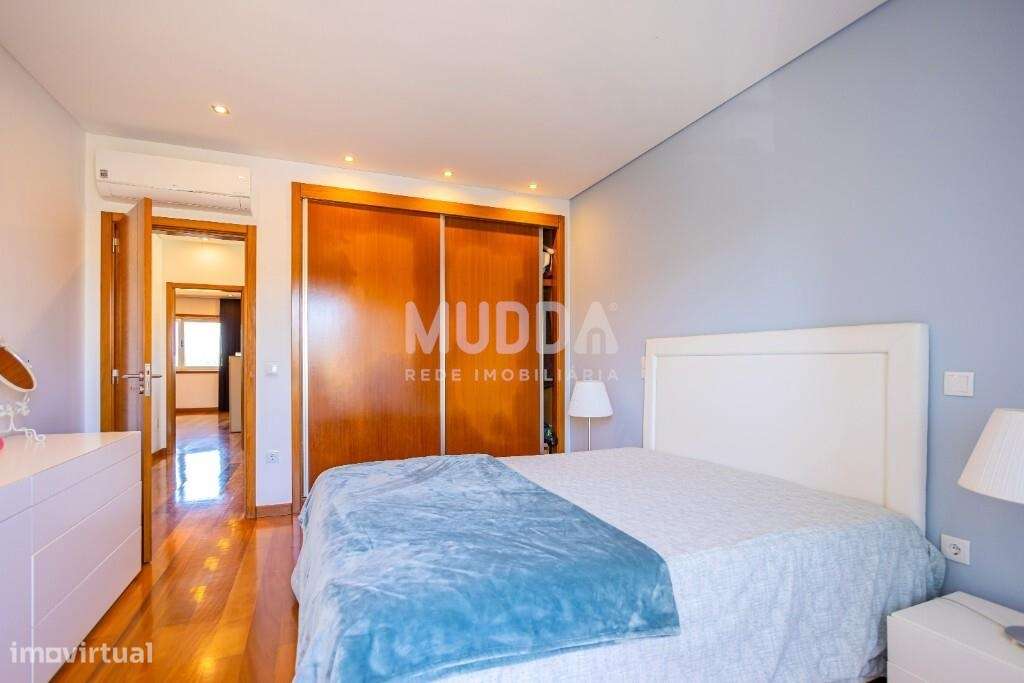 Excelente moradia geminada T4 em Santa Maria da Feira-23