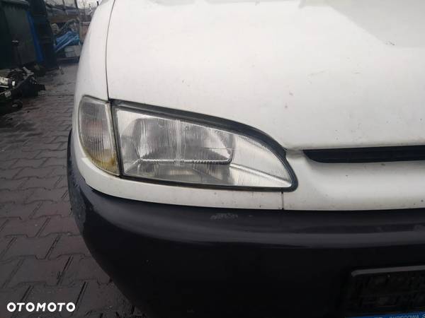 Lampa przednia prawa PEUGEOT Partner I - 1