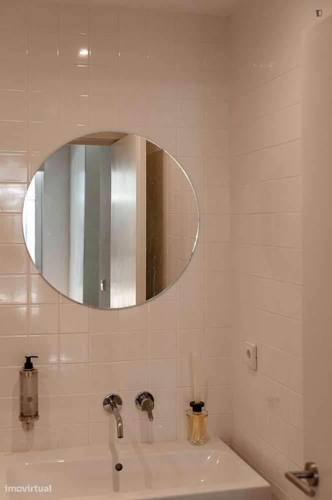 Apartamento com 1 quartos - localizado em Santo Ildefonso Porto - Grande imagem: 4/5