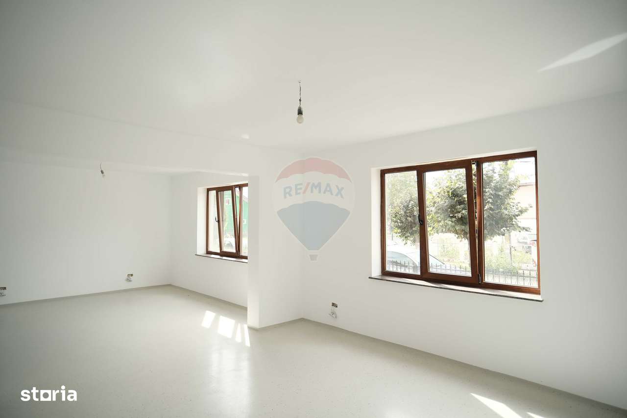 Spațiu comercial de 70mp de închiriat în zona Central - Imagine principală: 4/16