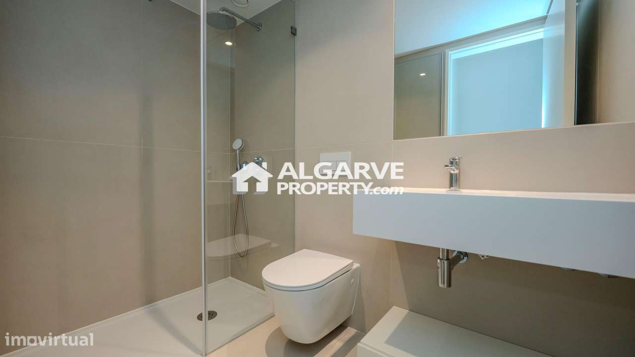Sofisticação Moderna no Coração de Vilamoura: Apartamento Premium T2 n-20
