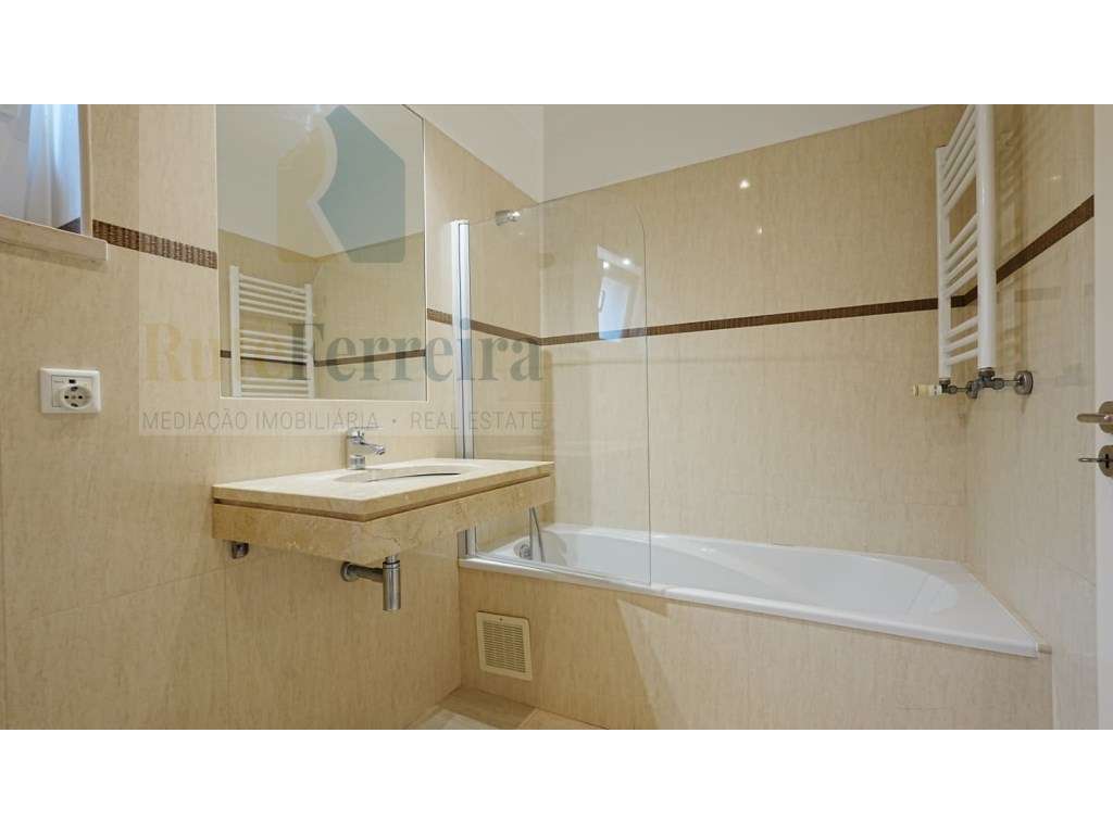 Apartamento T2 no Condomínio de Luxo Campo Real!-21