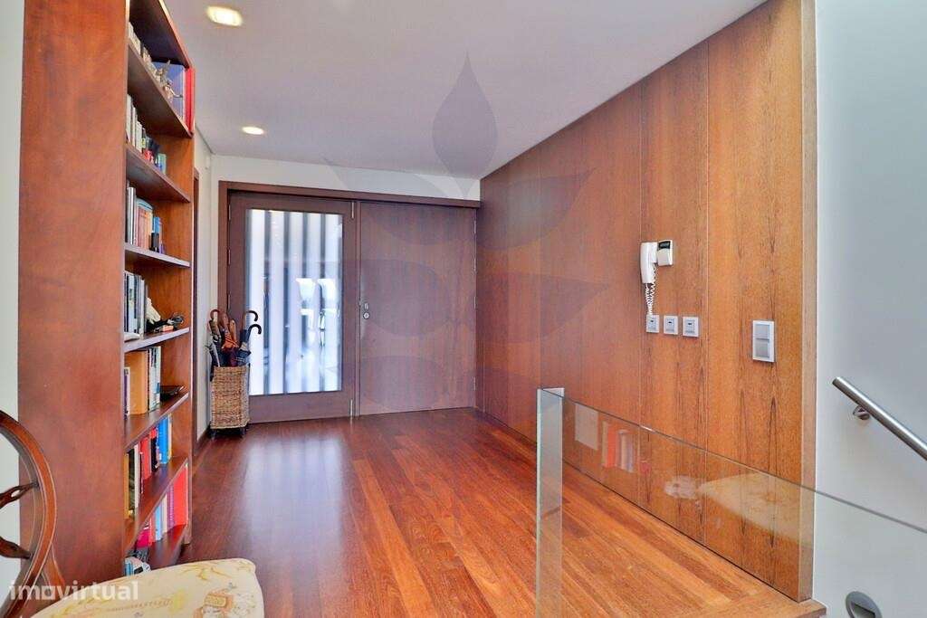 Venda Moradia Geminada Palmeira T4-24