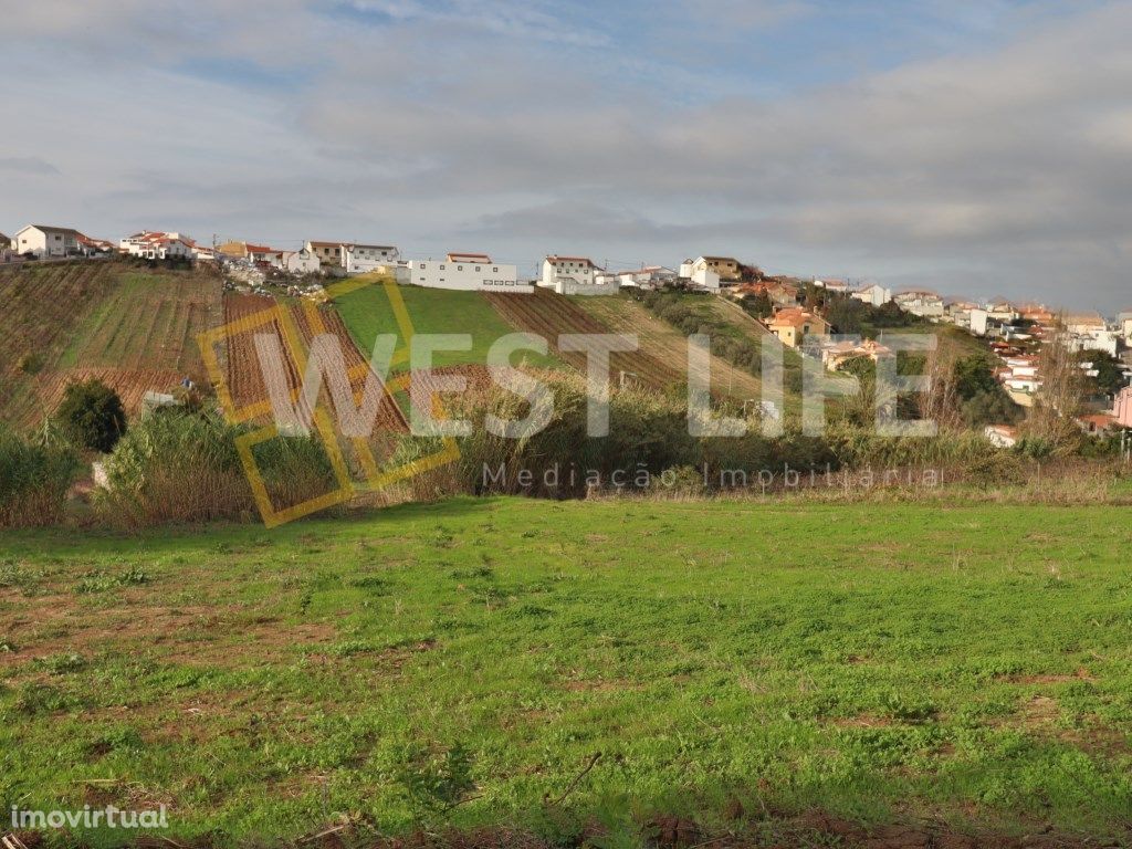 Terreno Urbano com viabilidade de construção - Vista camp...