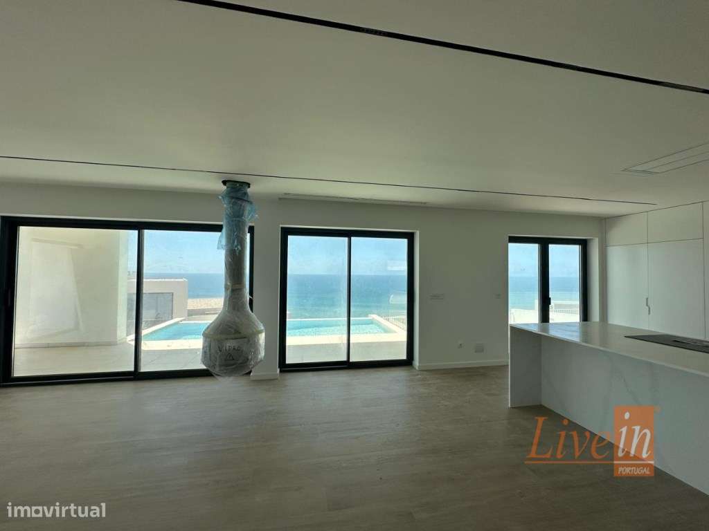 Moradia T3 de Luxo com Vista de Mar em Ribamar-7