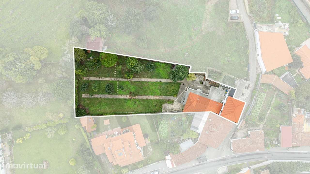Moradia T3 com Terreno de 1.300 m2 em Grijó - Grande imagem: 4/54