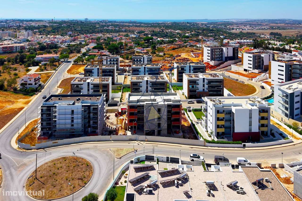Apartamento T2 em construção com Garagem e Piscina - Portimão-20