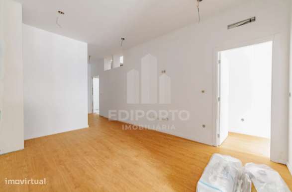 Fantástico T1 com varanda em Campanhã  perto do Metro - Grande imagem: 4/20