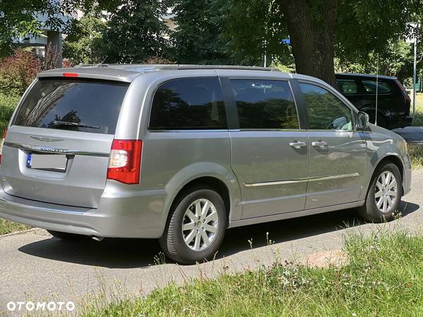 Chrysler Town & Country 3.6 Touring - 8