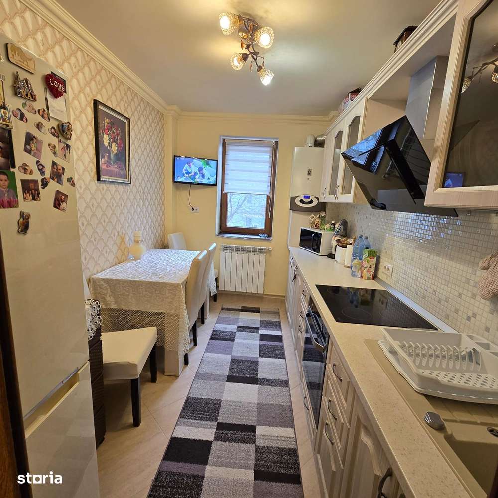 Vând apartament cu 4 camere ultracentral-5