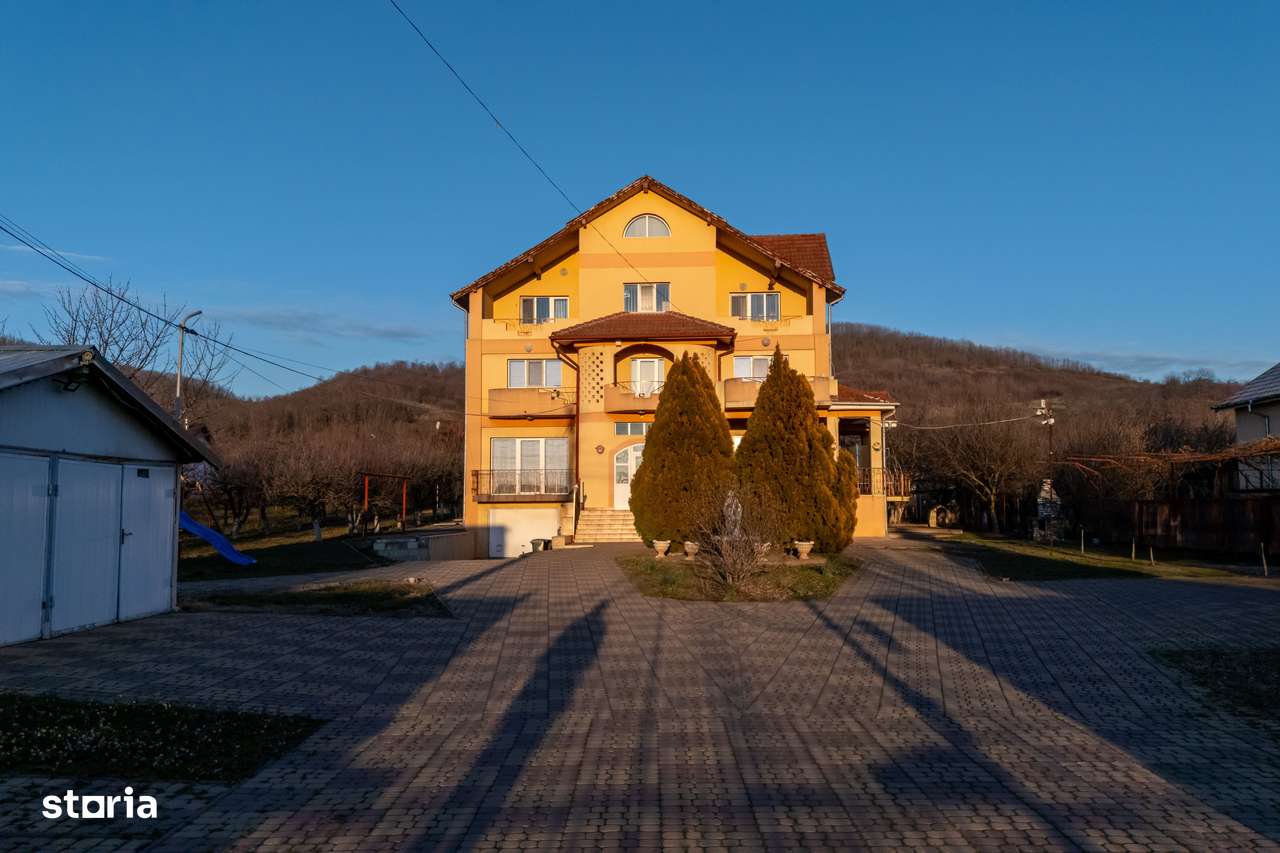 Vila superba | Teren 2300mp | Dealul cu tei | Aninoasa | Doicesti - Imagine principală: 4/20