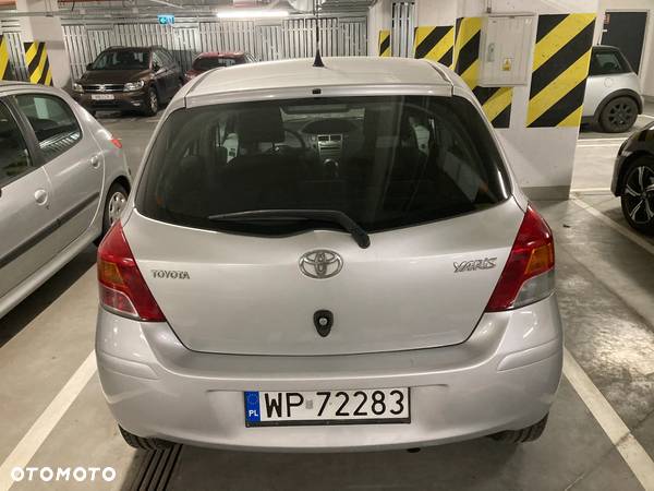 Toyota Yaris 1.5 - 5