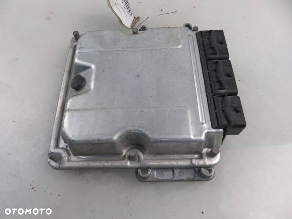 STEROWNIK RENAULT TRAFIC II 1.9 dCi 8200051609 8200119842 0281010633 - 2