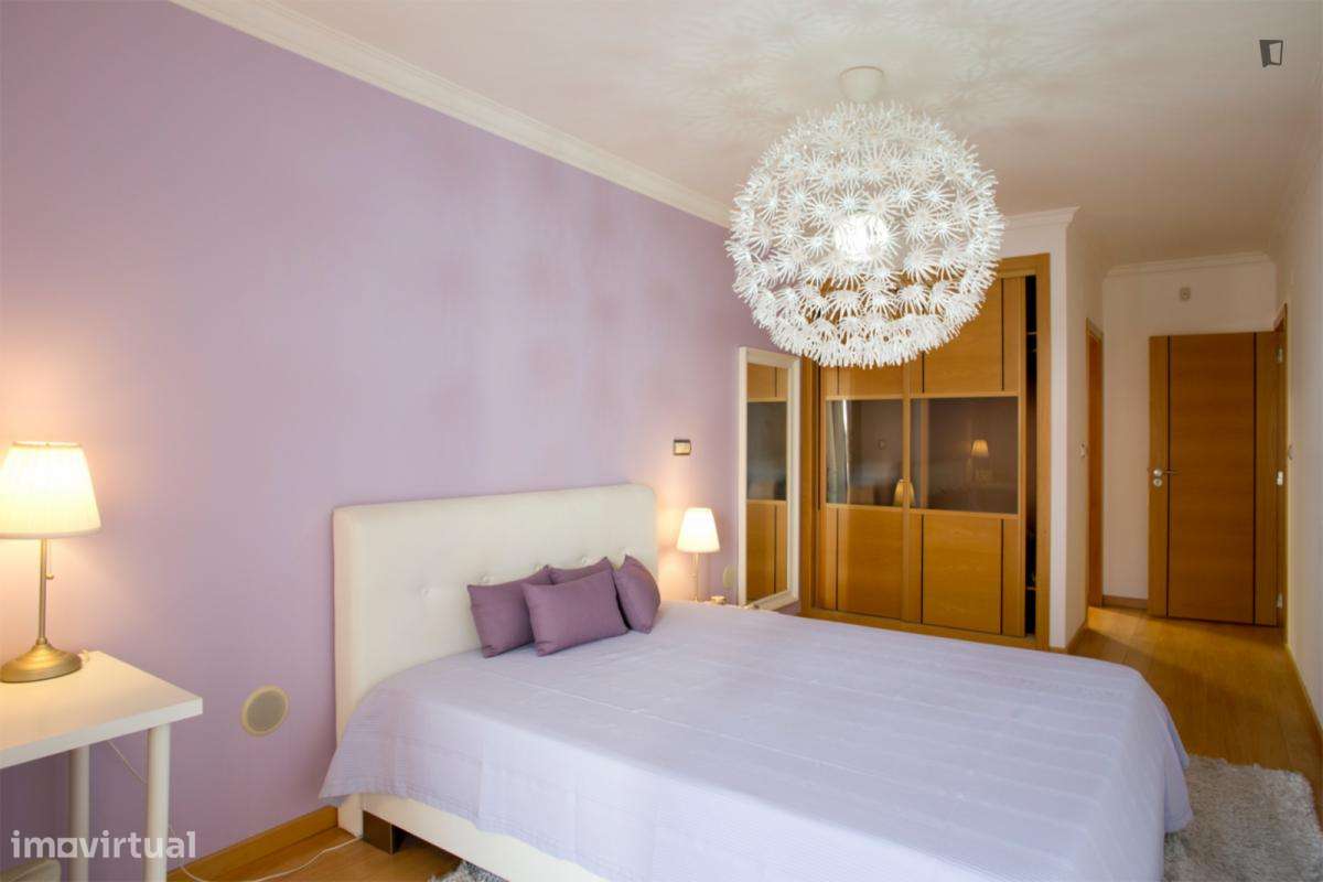 Quarto - localizado em Xabregas Lisbon - Grande imagem: 2/12