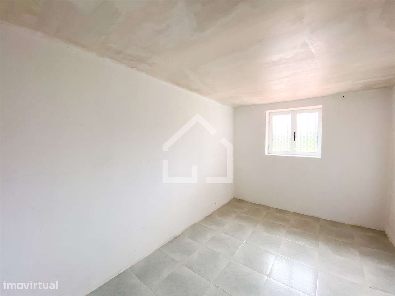 Moradia com 2 Habitações - Souto-16