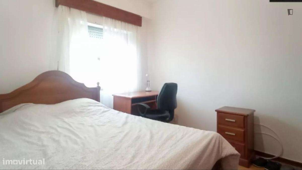 Quarto - localizado em Lumiar Lisbon - Grande imagem: 4/6