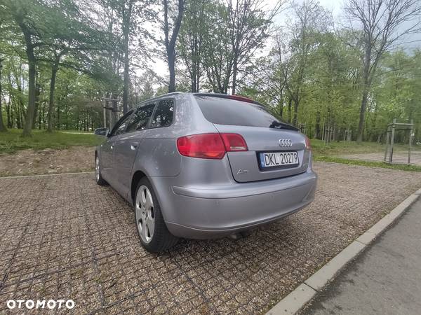 Audi A3 2.0 TDI Ambition S tronic - 4