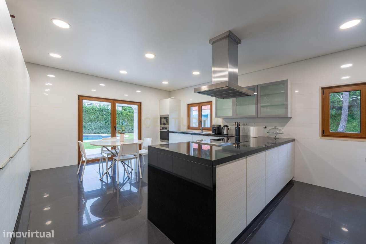 Moradia no Condomínio Privado da Penha Longa-9