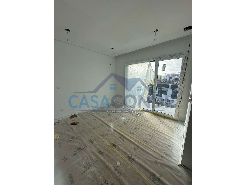 Moradia V4 c/Piscina ,excelentes areas-26