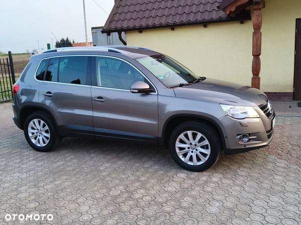 Volkswagen Tiguan - 9