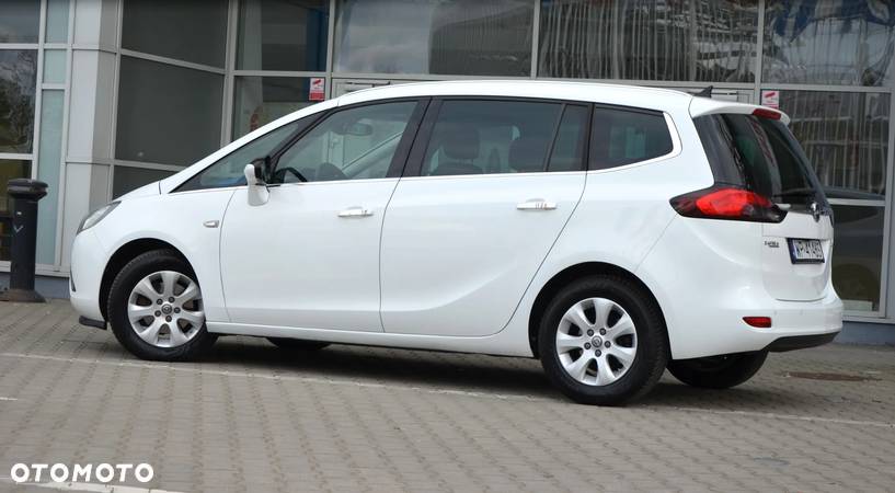 Opel Zafira - 12