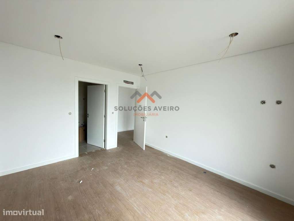 Apartamento T3 Duplex com Terraço | 3 WC | Garagem e Arrumos - Cent...-22