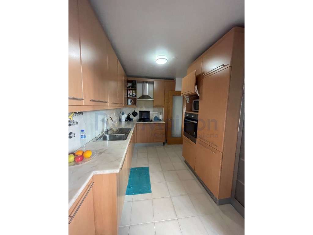 Vende-se Apartamento T2 na Quinta do Barão - Carcavelos - Grande imagem: 5/26