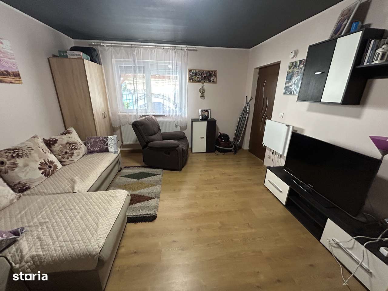 Casă de vânzare - Imagine principală: 5/9