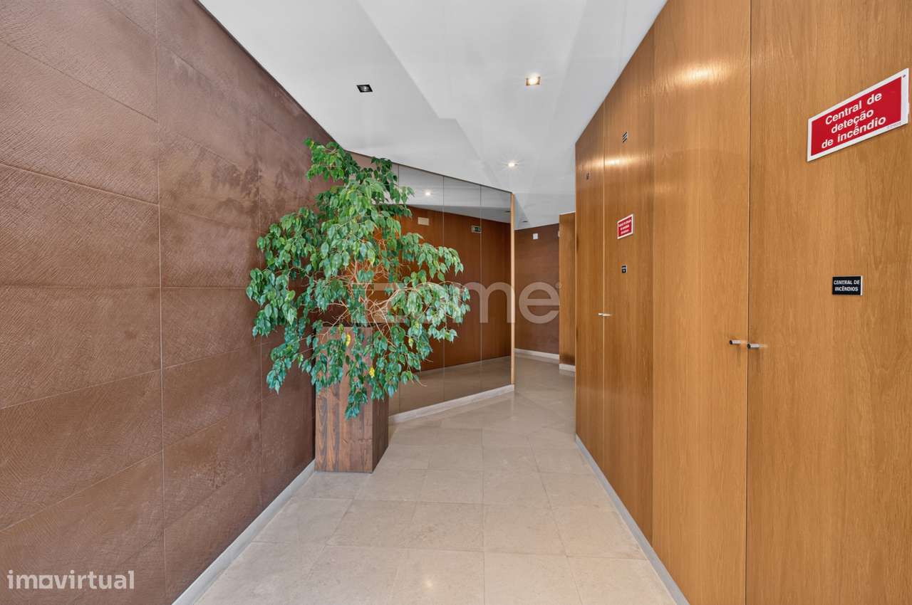 Apartamento T3 na Urbanização do Jardim da Amoreira - Ramada-29