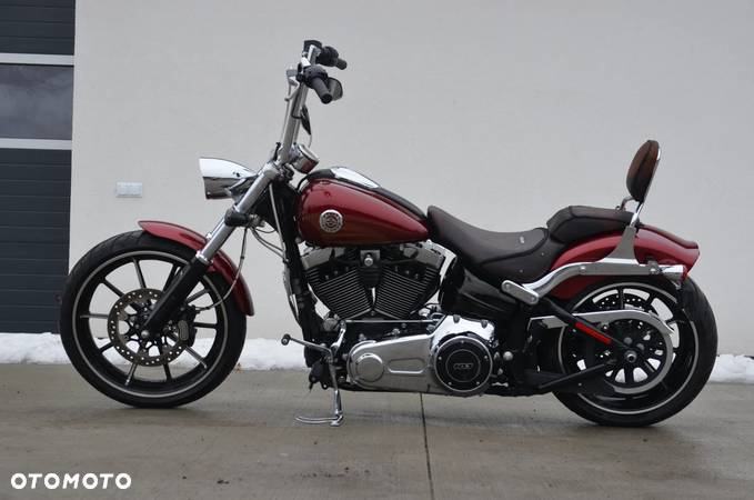 Harley-Davidson Softail Breakout - 1