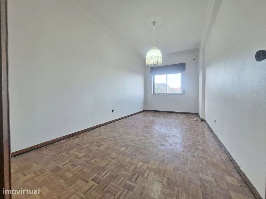 Apartamento T3 Venda em Amora,Seixal-10