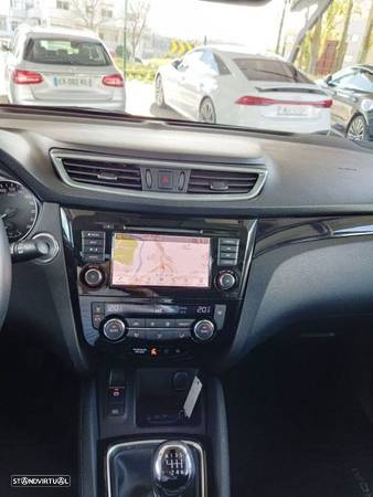 Nissan Qashqai 1.5 dCi N-Connecta J18 - 35